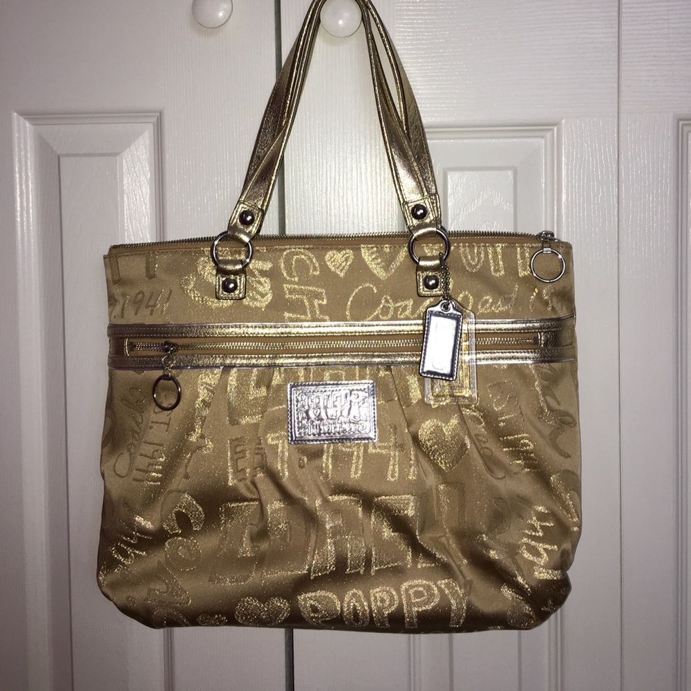 COACH POPPY GOLD SHOULDER BAG