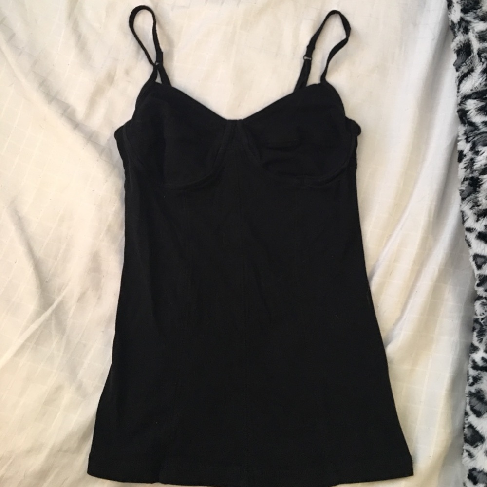 Black fitted tank. GARAGE