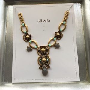Livvy Necklace