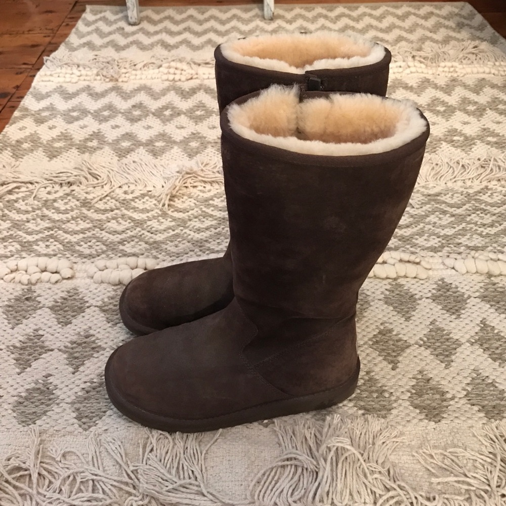 Brown uggs