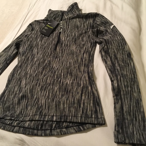 WOW...Women's Nike Pro Hyper warm top MED - Picture 1 of 8