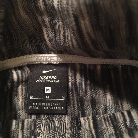 WOW...Women's Nike Pro Hyper warm top MED - Picture 6 of 8