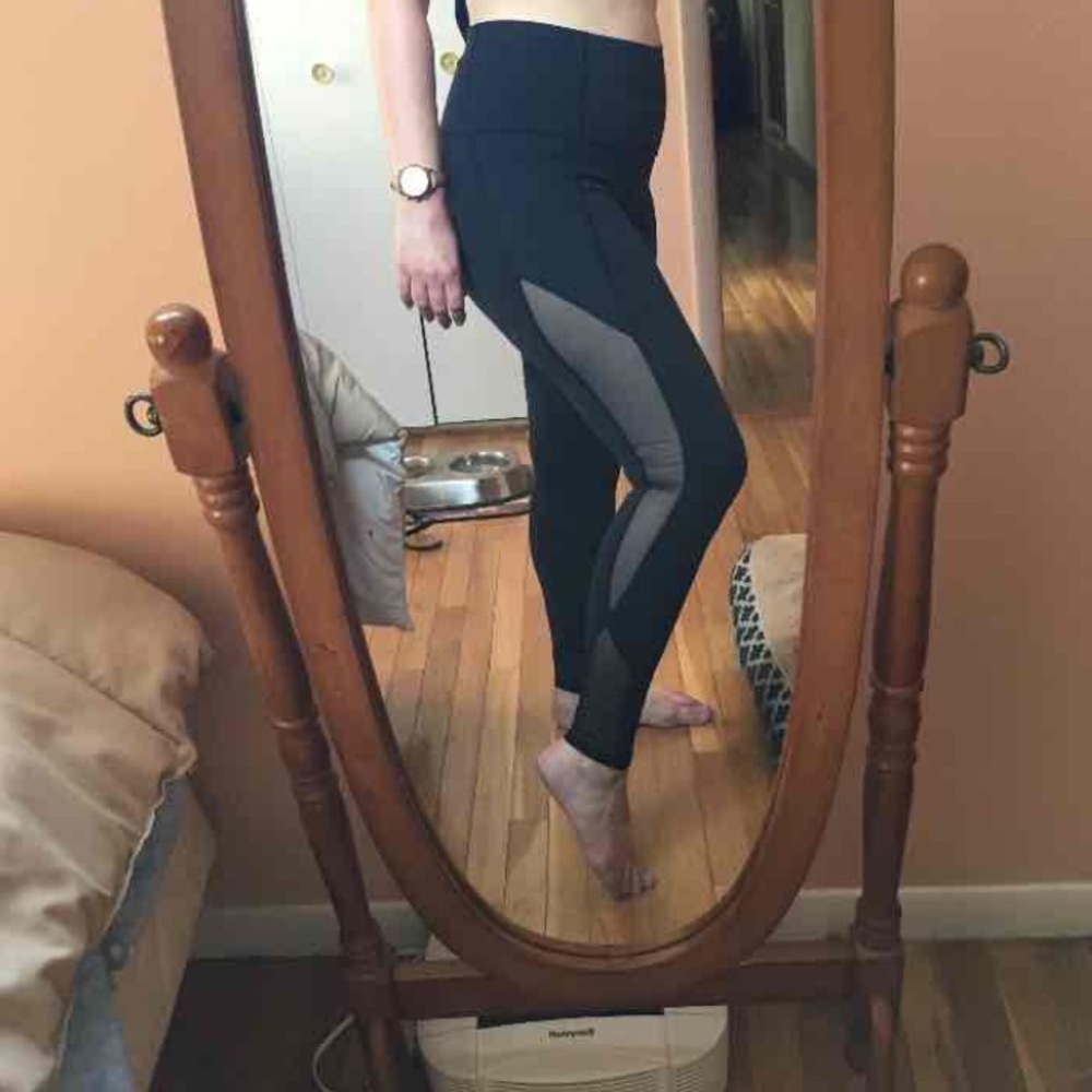 Lululemon size 10 black cut out leggings