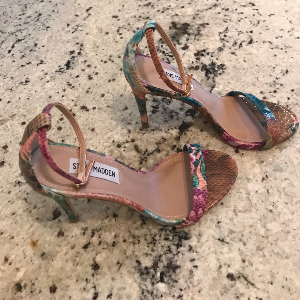 Steve Madden floral sandal