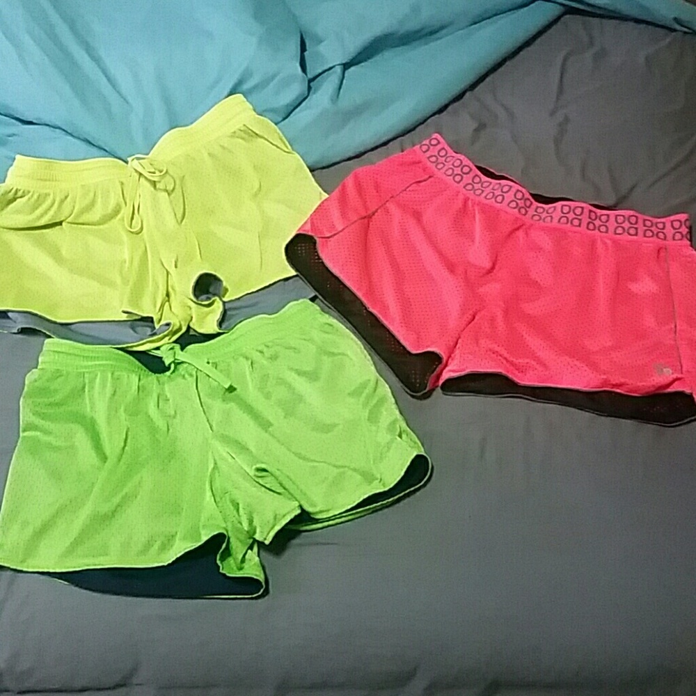 Reversable Shorts - Picture 2 of 2
