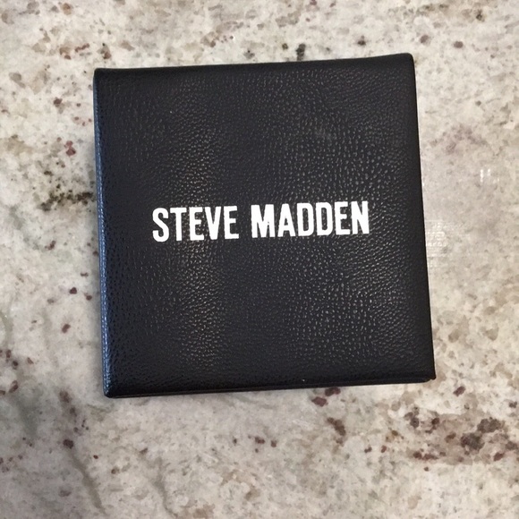 Gold Steve Madden Watch - Picture 1 of 5
