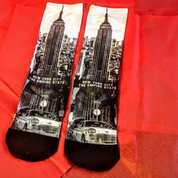 Accessories - 🍎brand new unisex tube socks tickets fell off