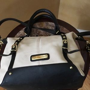 Steve Madden Beige and Black Handbag