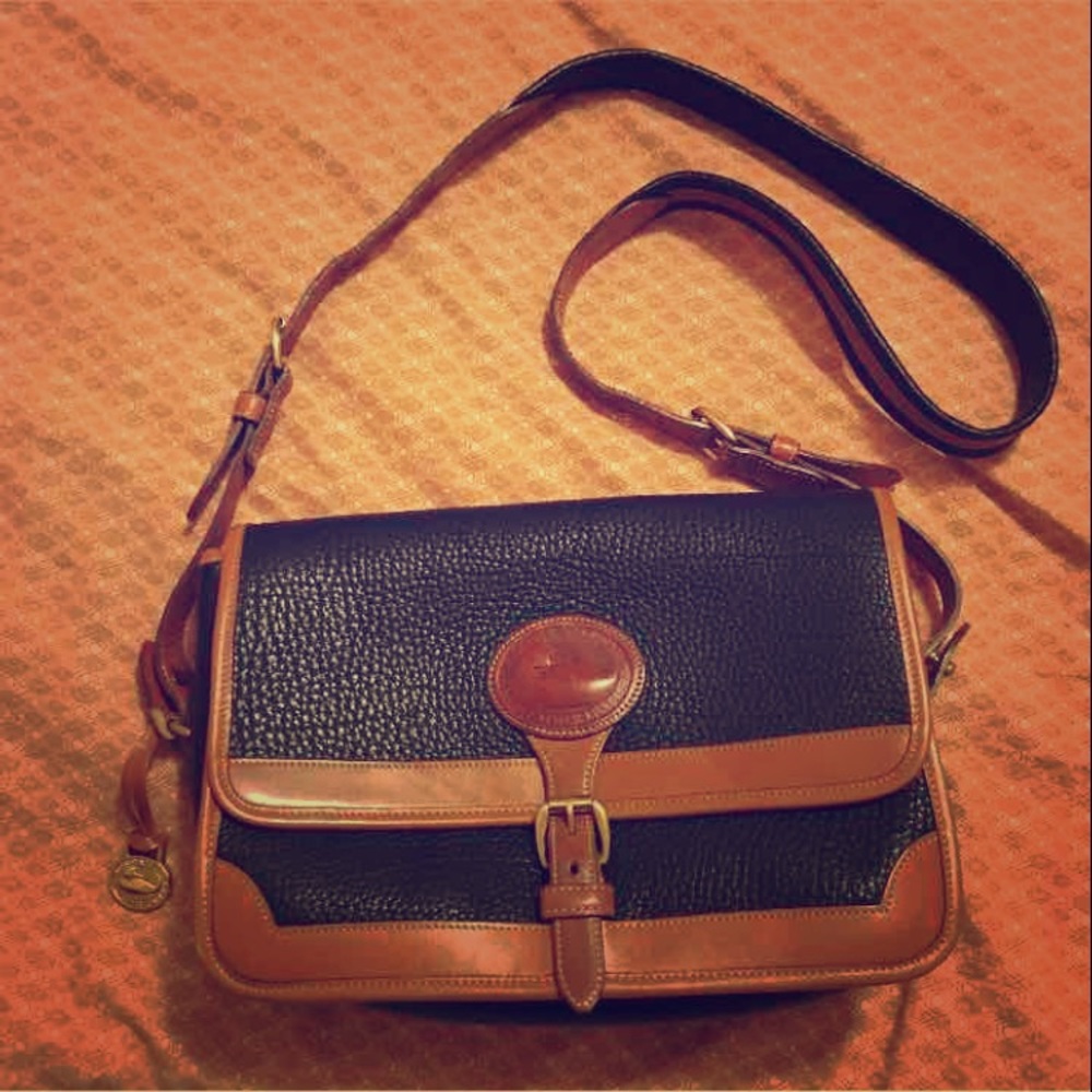 Vintage Dooney & Bourke cross body bag