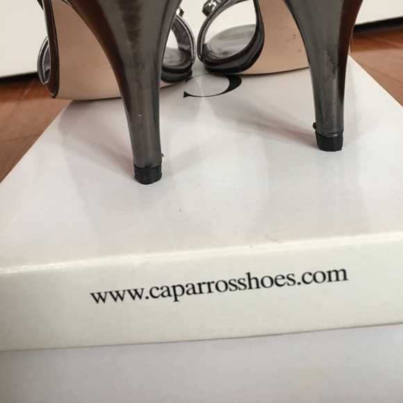 SALE! CAPARROS HARLEY GUNMETEL PEWTER HEELS - Picture 5 of 5