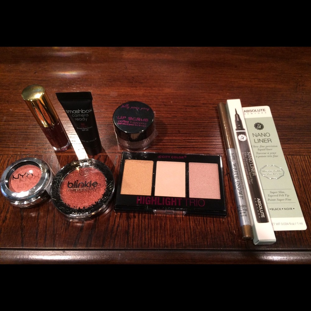 Make up bundle, all products new never used
