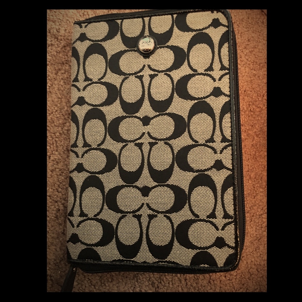 Coach - nook/e reader holder