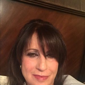 Meet your Posher, Lamis