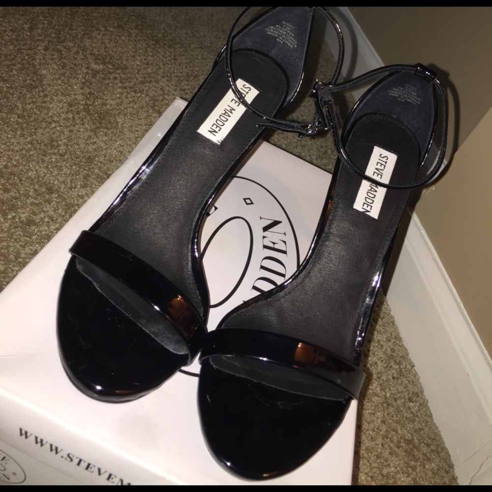 Steve Madden Steve Black Patent Leather Sexy Pump
