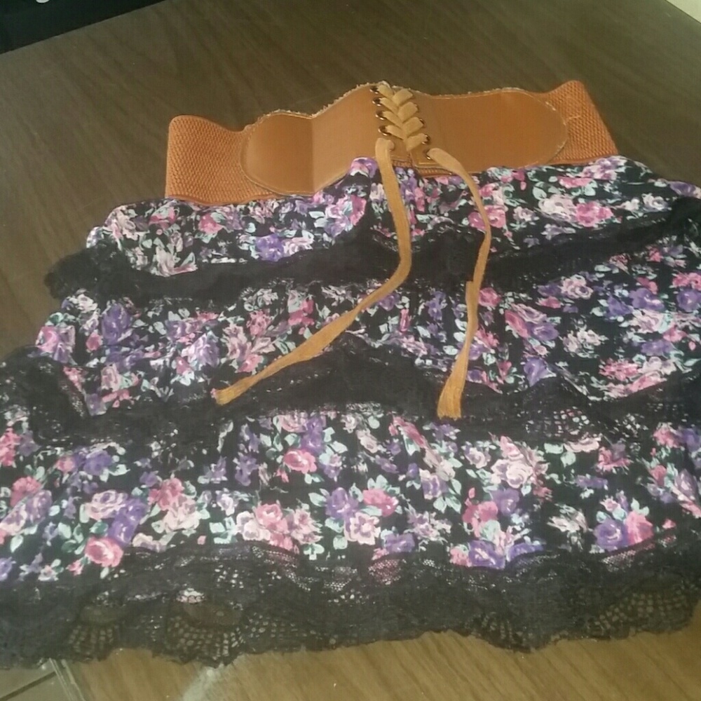 Girls floral skirt size Small