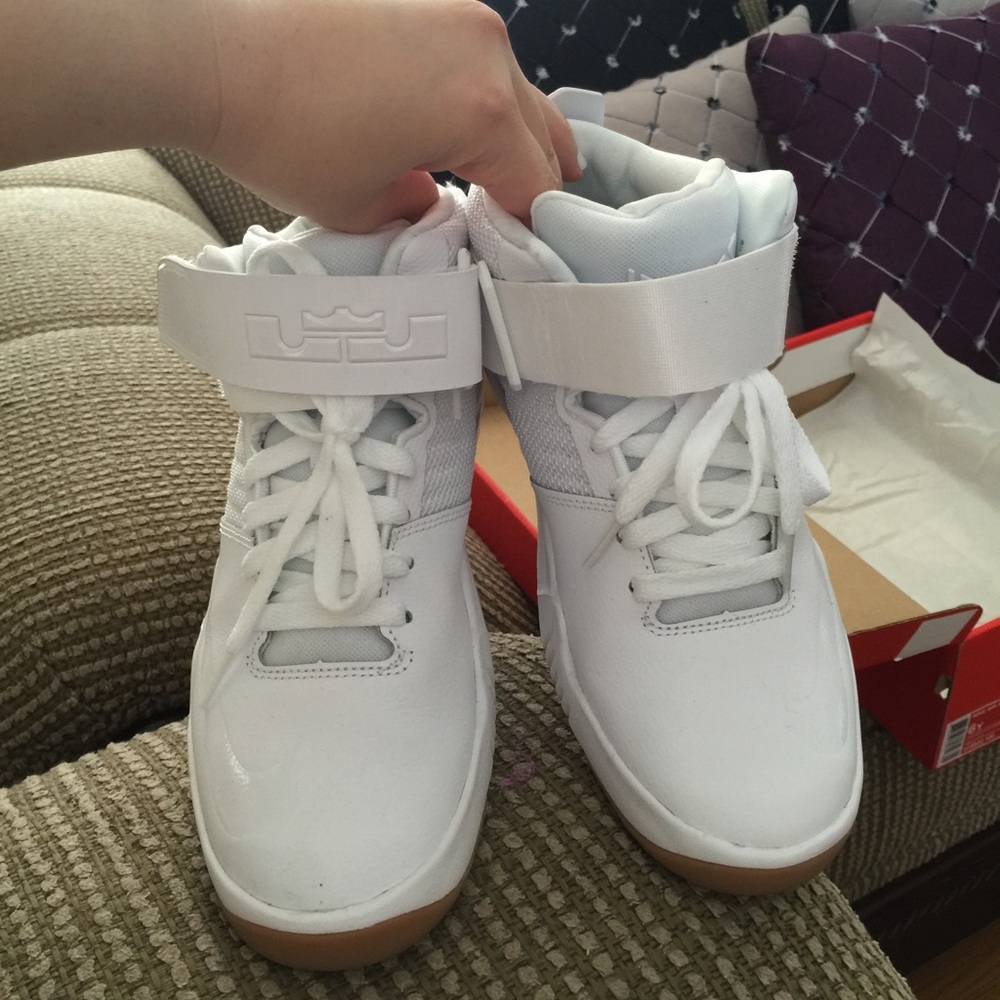 Nike akronite