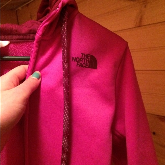 North face - Picture 2 of 2