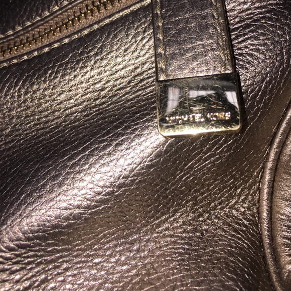MICHAEL KORS PEWTER BAG. - Picture 3 of 6