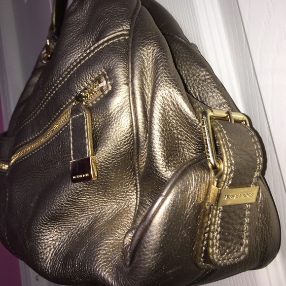 MICHAEL KORS PEWTER BAG. - Picture 4 of 6