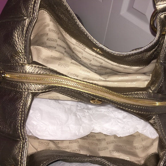 MICHAEL KORS PEWTER BAG. - Picture 6 of 6