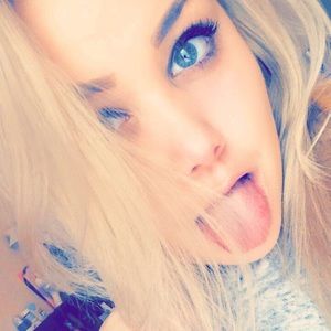 Meet your Posher, Hayley