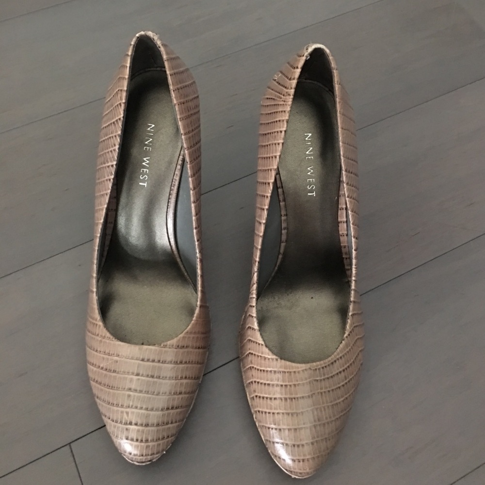 Nine West Pump