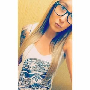 Meet your Posher, Carissa