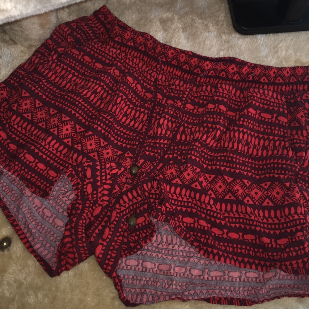 ✨PRICE DROPPED Old Navy Tribal Shorts