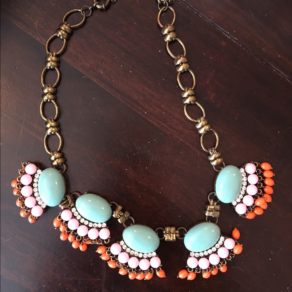 Gorgeous statement necklace