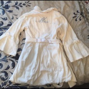 Brand new Betsy Johnson Mrs Terry Robe - Size L