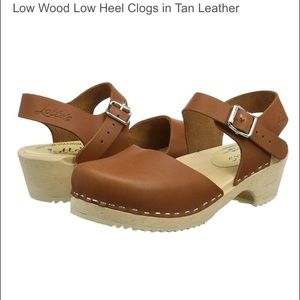 Swedish Lotta Leather Clogs 39= size 8
