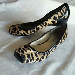 Bandolino print shoe, size 6M