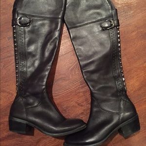 🔴RESERVED until 3/18🔴  Camuto Knee high boots