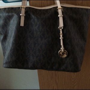 MK purse