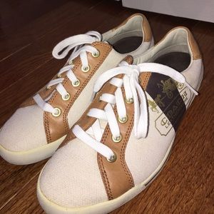COACH SNEAKERS AUTHENTIC SIZE 7