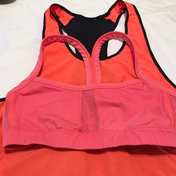 Lululemon Top and Bra - Picture 3 of 7