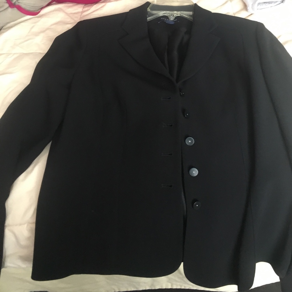 Blazer - Picture 2 of 2
