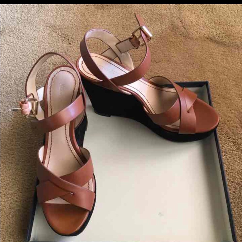 Pour La Victoire Wedge shoes