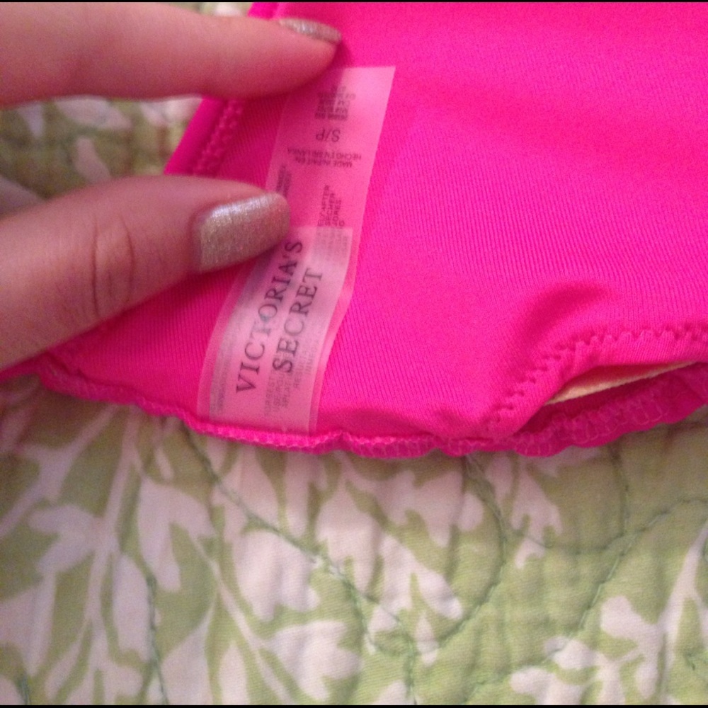 NWOT Hot pink Victoria's Secret bikini top - Picture 4 of 4