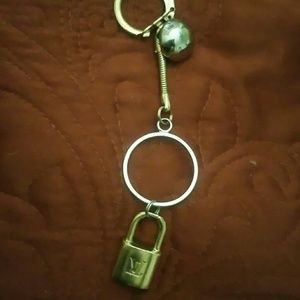 Auth LV charms