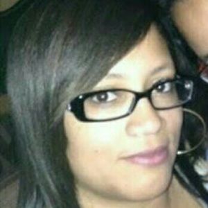 Meet your Posher, Lorina