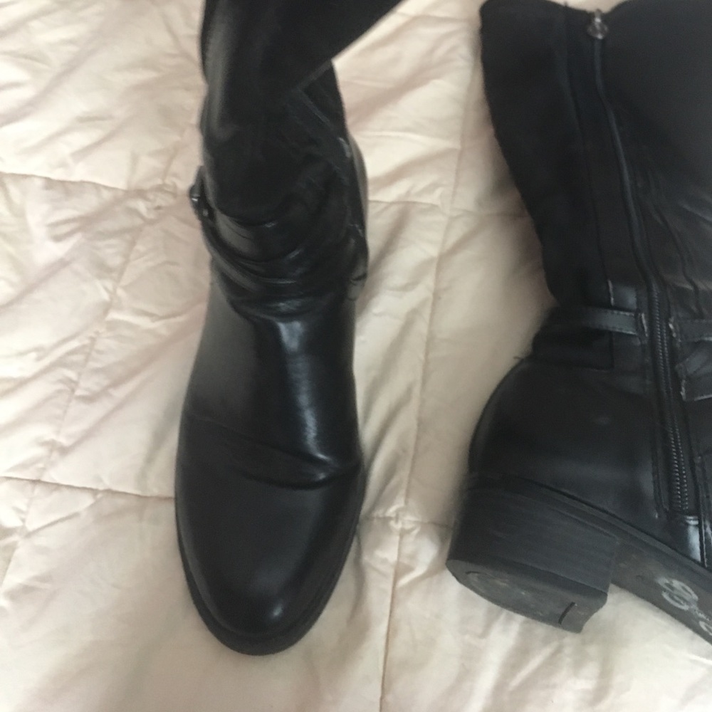 Boots - Picture 2 of 3