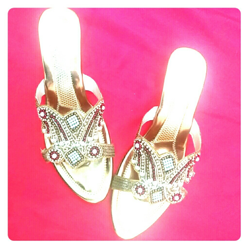 Narrow size 7.5 embroidered party wear sandal