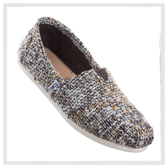 ✨TOMS Natural Mix Classic Boucle Slip-Ons✨ - Picture 3 of 4