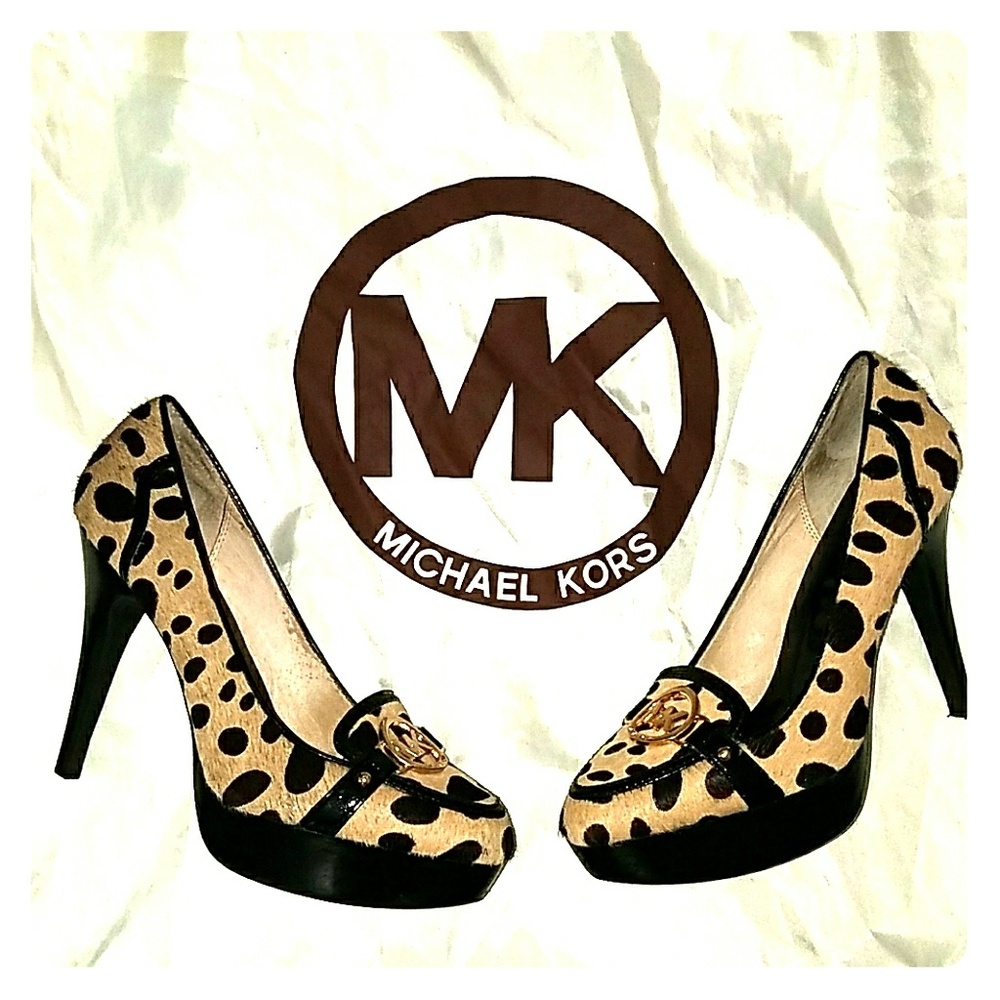 Beautiful calf hair Michael Kors heels!