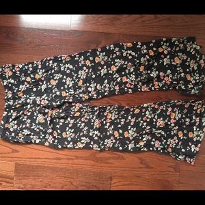 Floral flowy pants size small