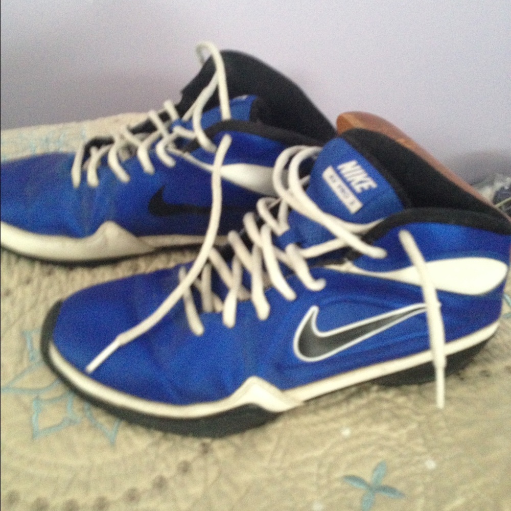 NIKE AV PRO 3 basketball,7 youth