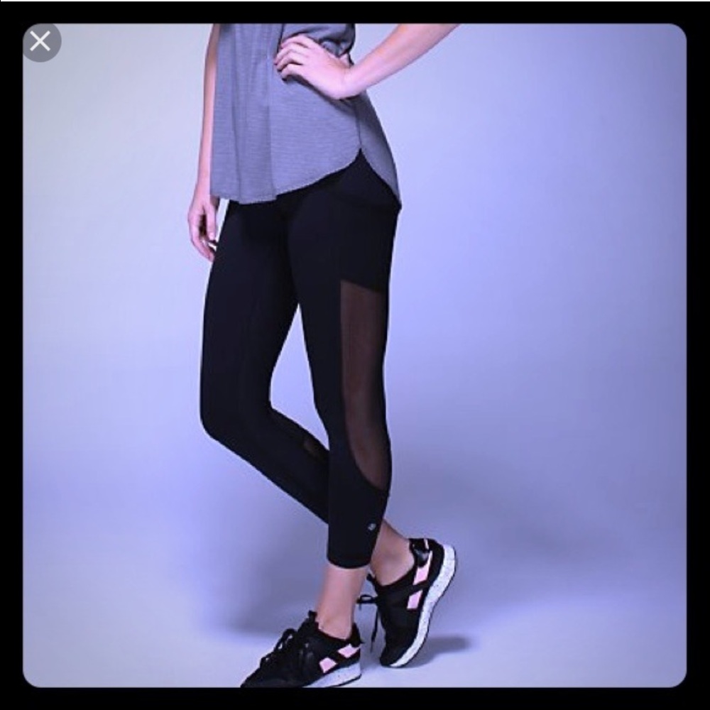 Lululemon Seek The Heat Crop