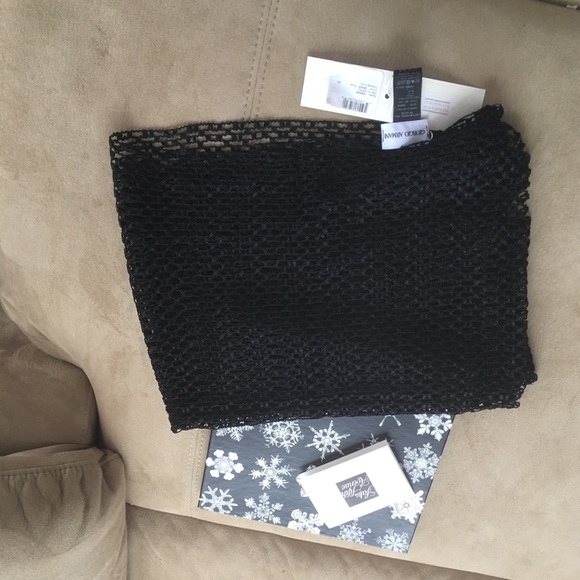 Authentic NWTGiorgio Armani scarf - Picture 3 of 4