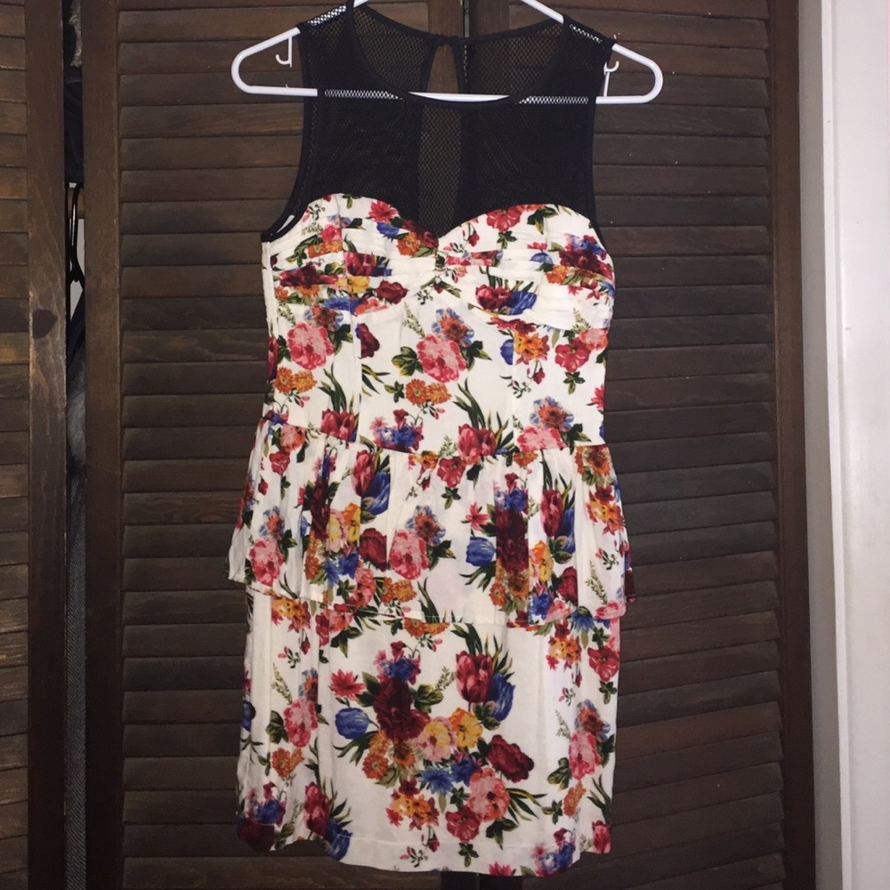NWOT Floral mini dress